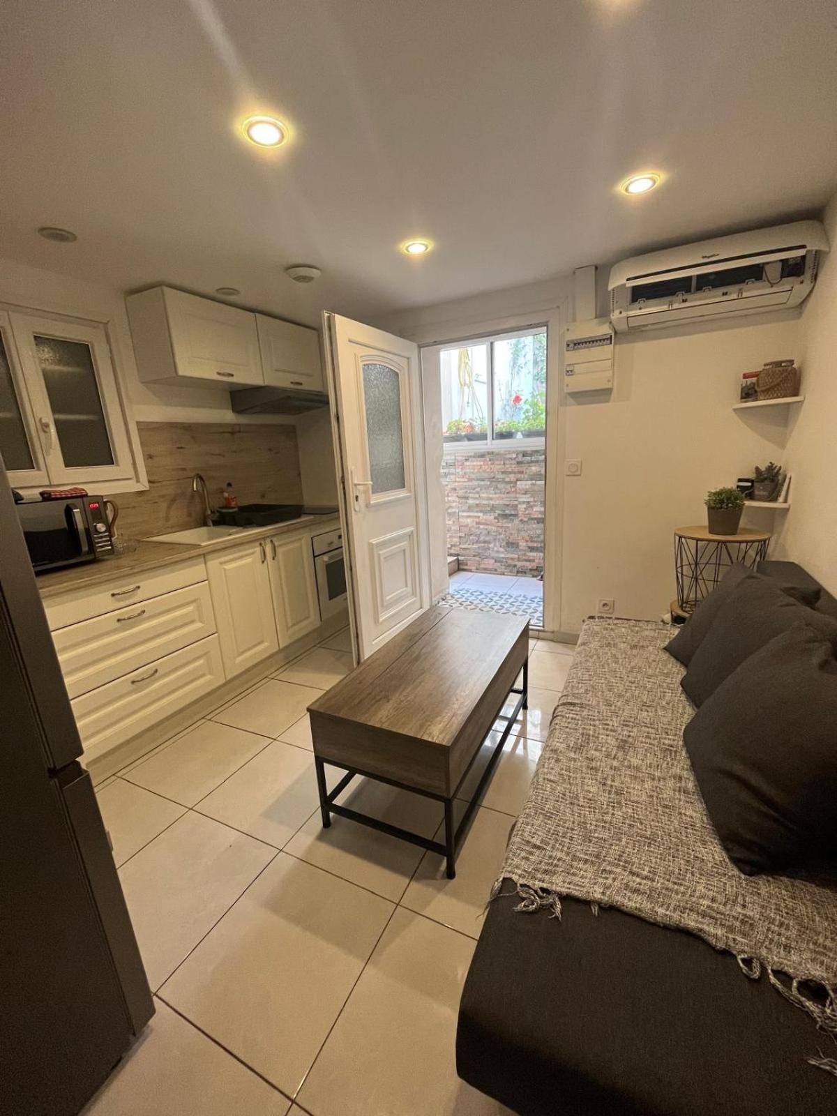 Jolie Appartement Nice Proche Mer Et Aeroport Une Chambre Plus Salon Avec Cuisine Exterior photo